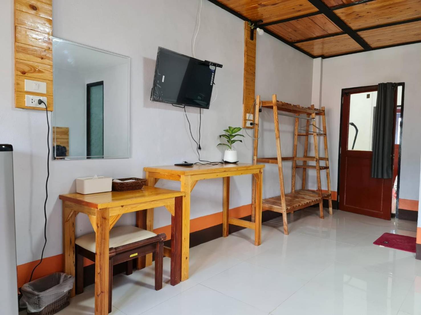 Mookboonchu Guesthouse ,Kohmook Trang Ко-Мук Экстерьер фото